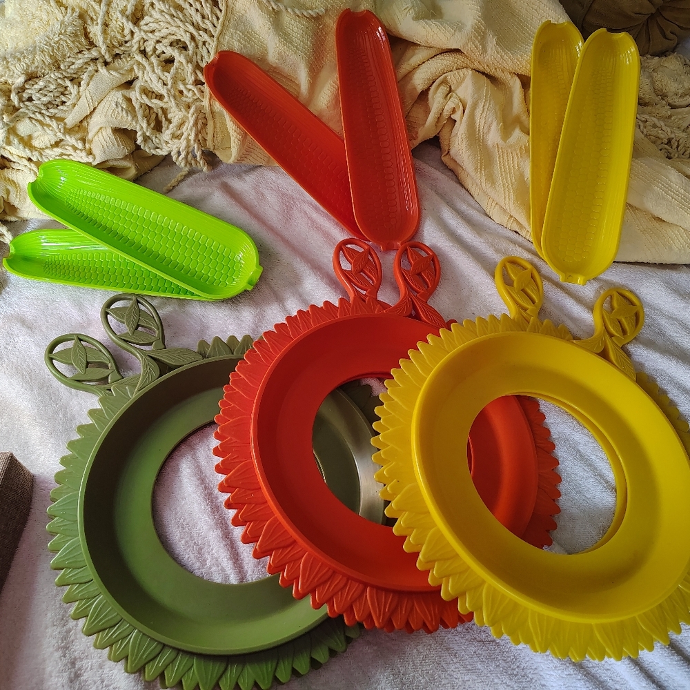 Vintage Plate Mate holders with corn cob holders